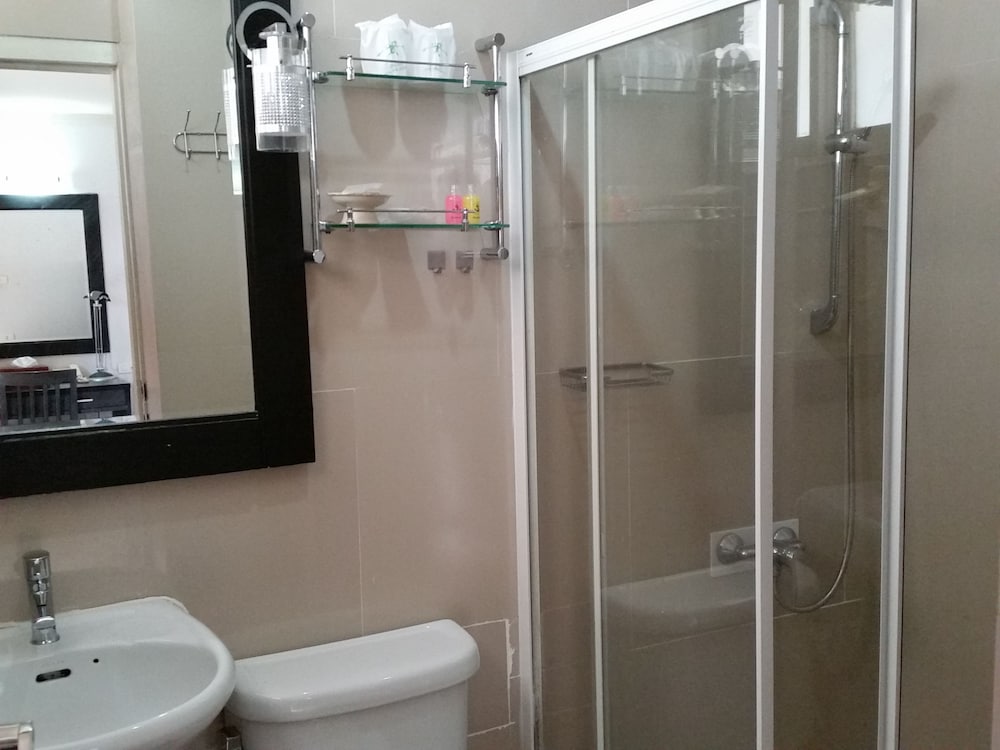 Deluxe Room, Pool View