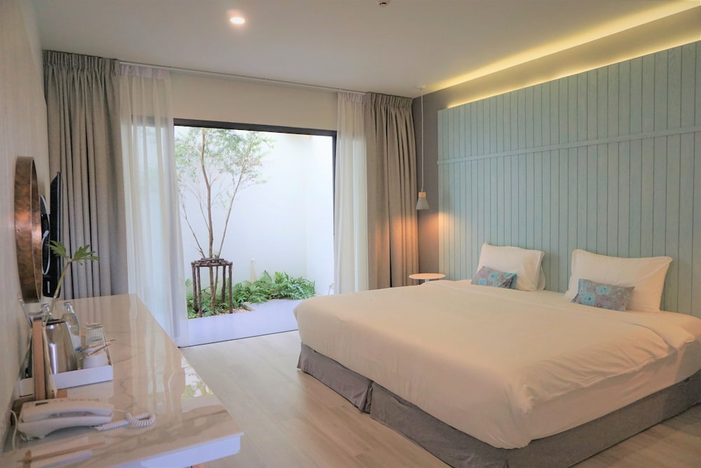 Superior Double Room, 1 King Bed - Photo 1