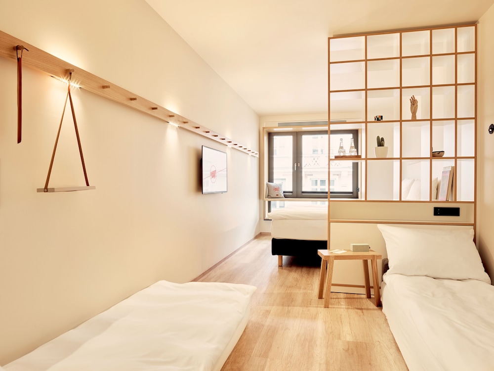 Compact Suite