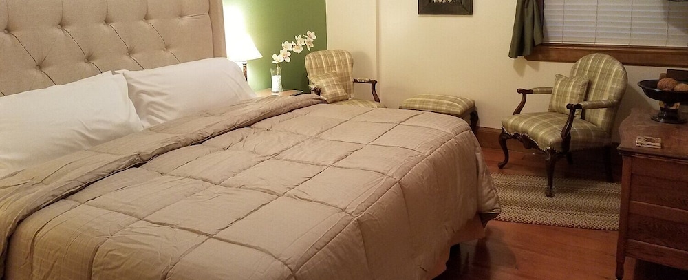 Aimee Room photo 1