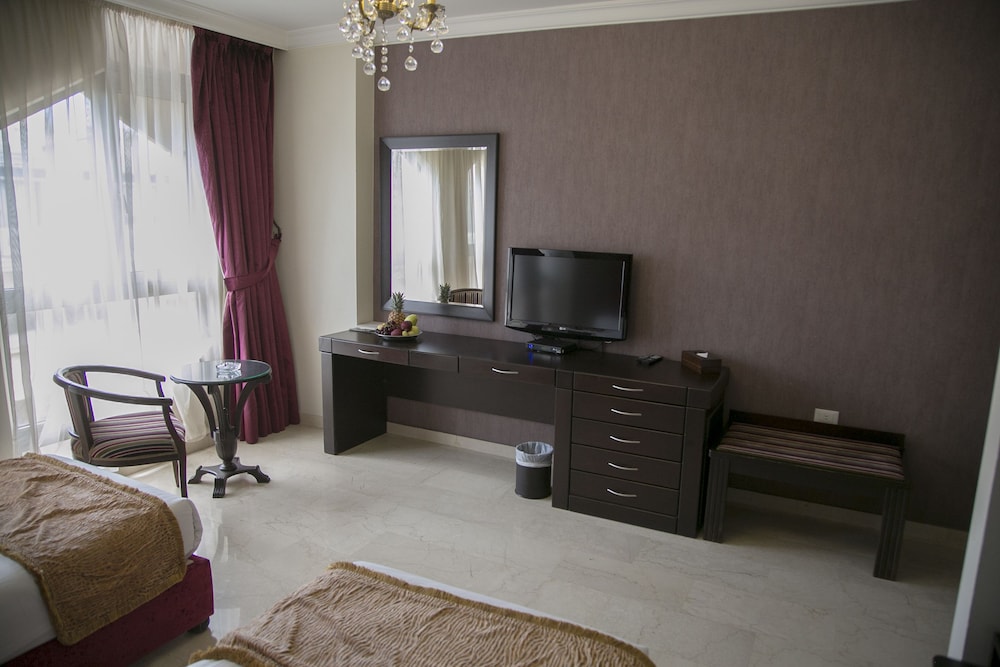 Standard Twin Room, 2 Twin Beds - Photo 4