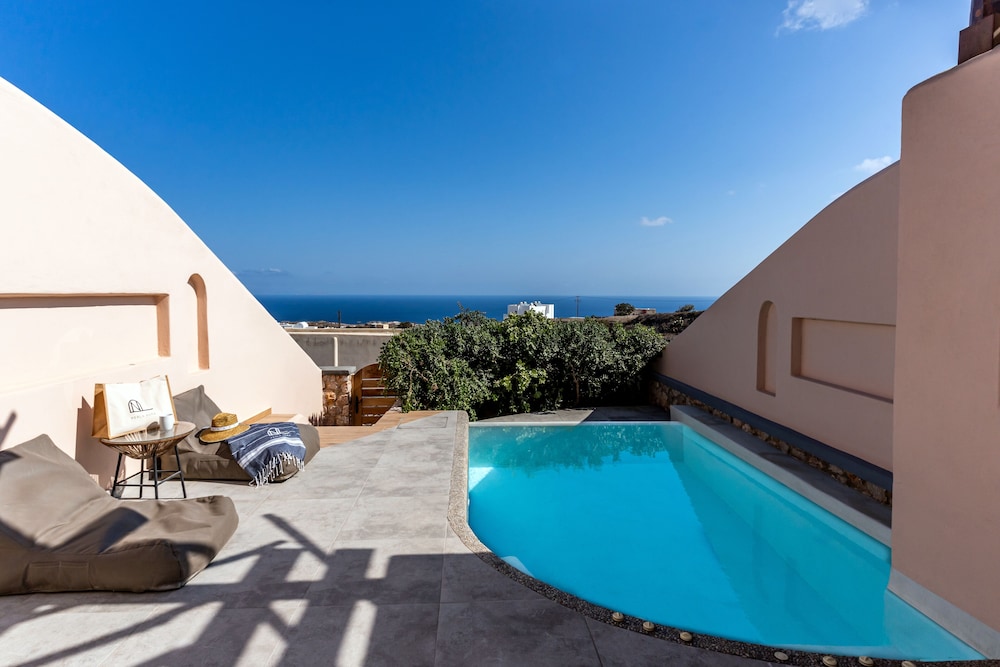 Superior Suite, Sea View (& private jetted pool) - Photo 9