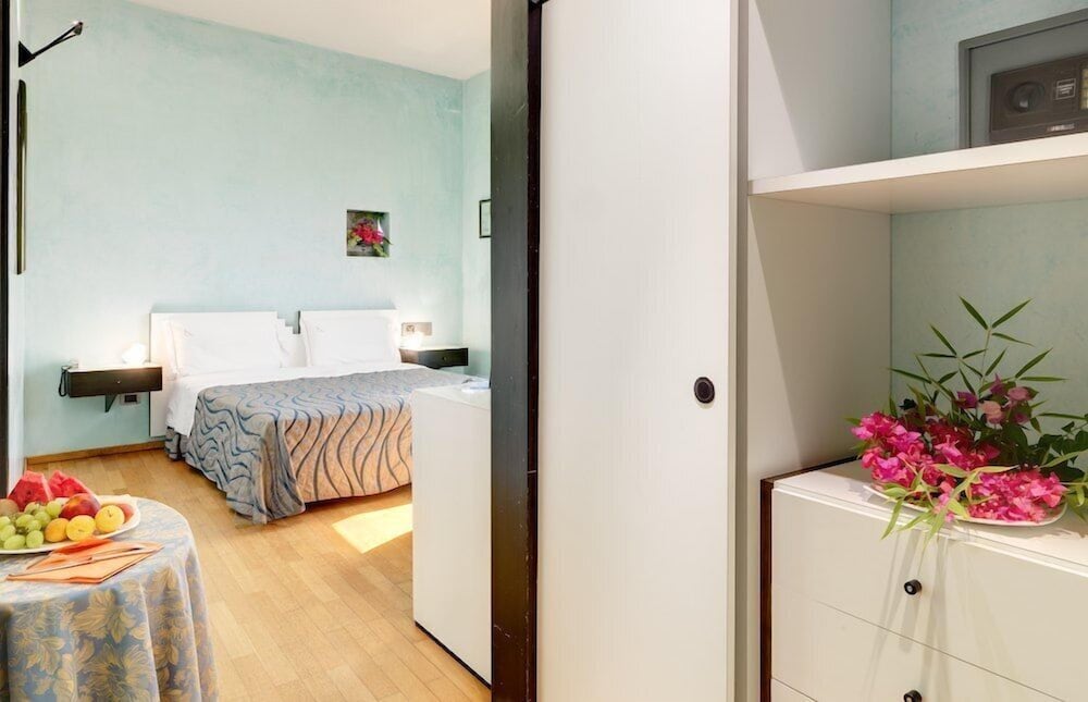 Standard Double or Twin Room photo 2