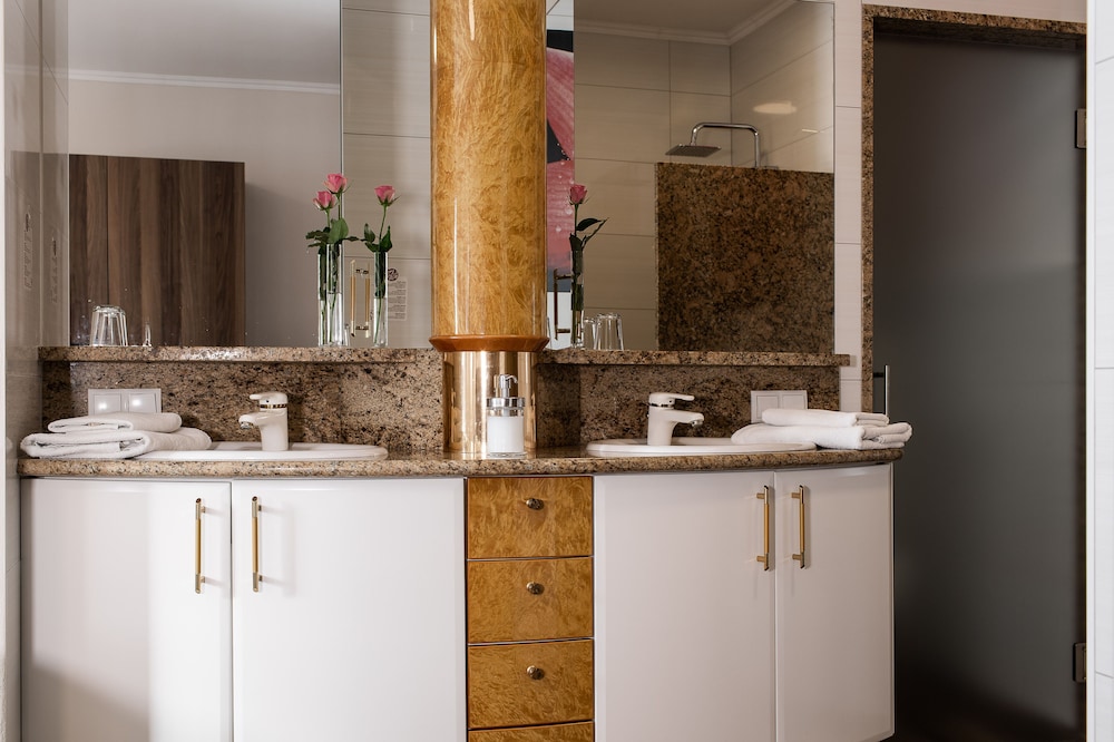 Comfort Suite, Ensuite - Photo 4
