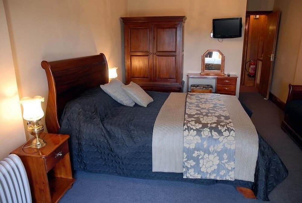 Family Room - Photo 3