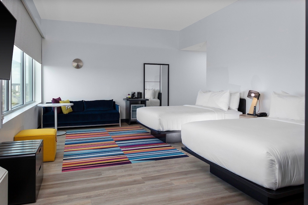 Room, Multiple Beds