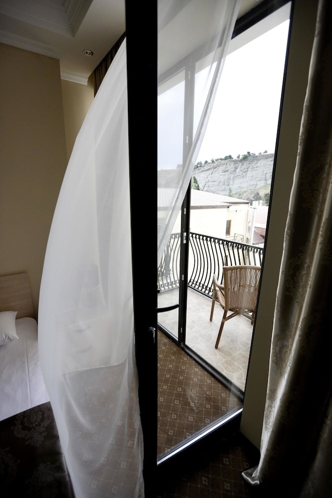 Standard Twin Room, 2 Twin Beds, Balcony photo 2