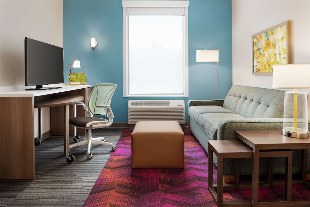 Suite, 1 Queen Bed, Accessible (Hearing) - Photo 2