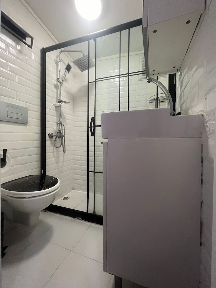 Deluxe Studio Suite photo 2