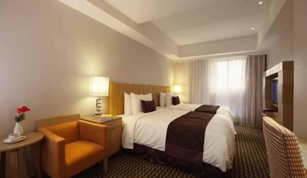 Family Suite,2 Semi Double