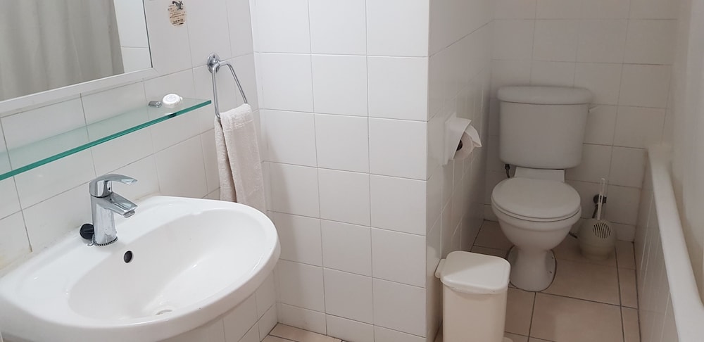 Condo, 2 Bedrooms - Photo 6