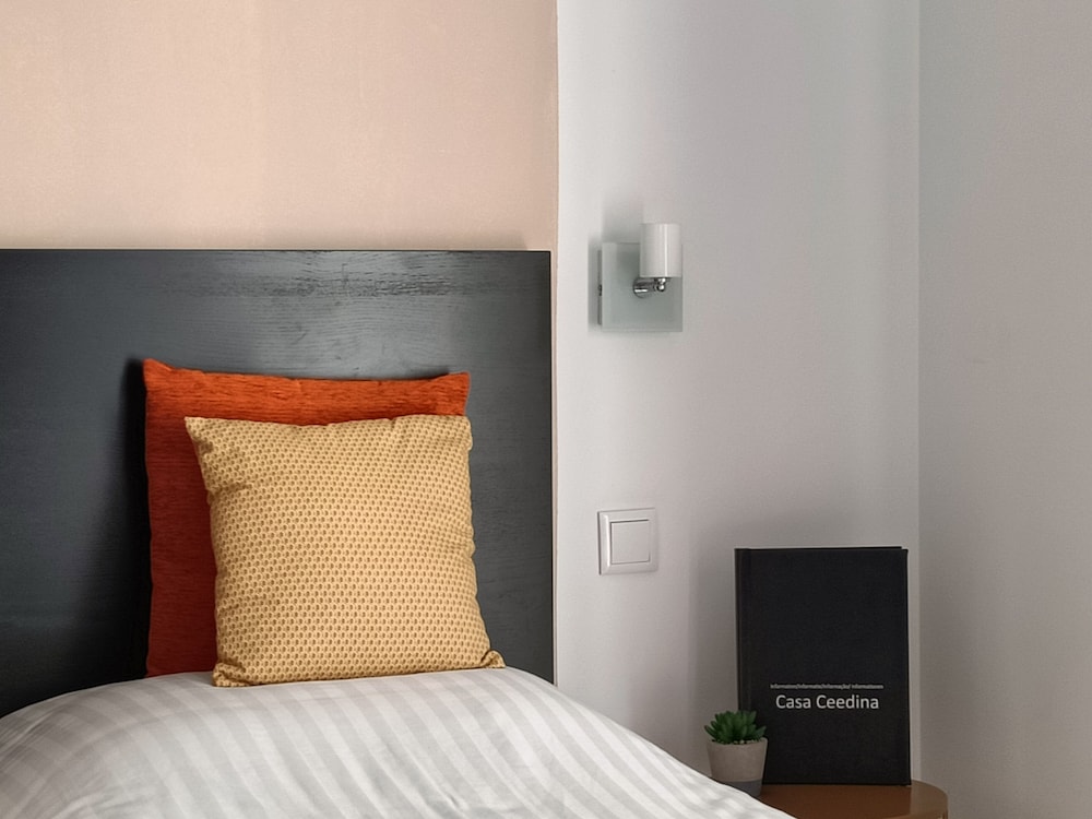 Single Room photo 2