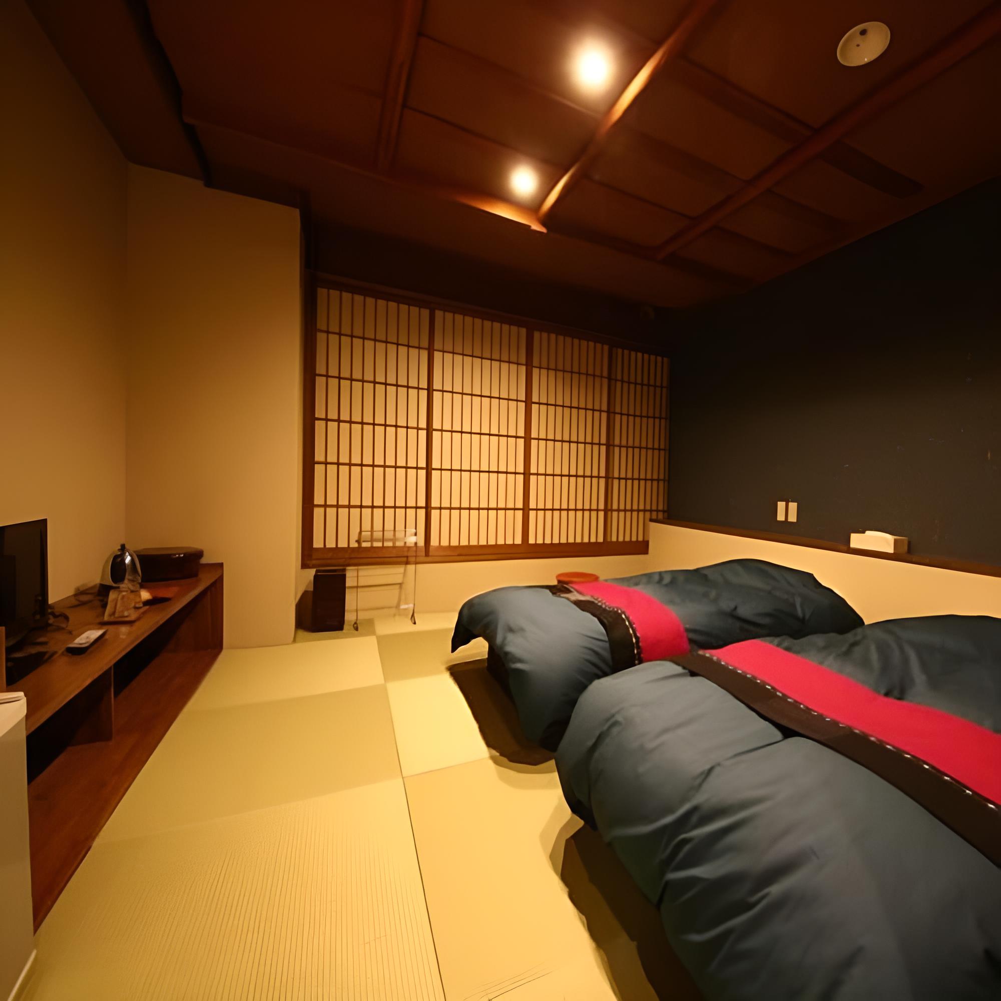 Japanese-Style Twin Room with Shared Bathroom photo 2
