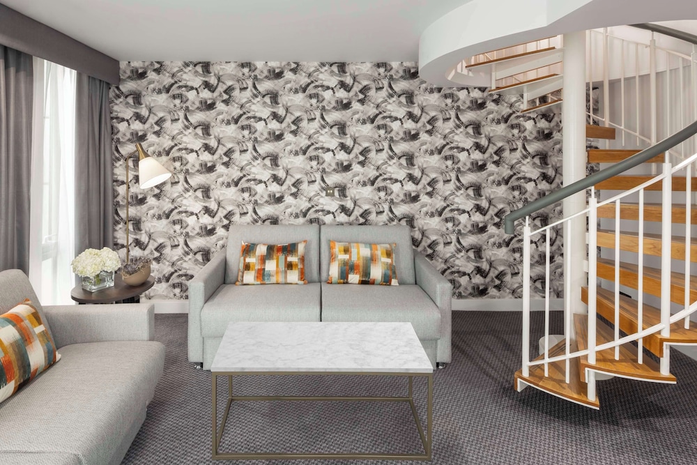 Duplex, 1 King Bed (Master Suite) - Photo 8