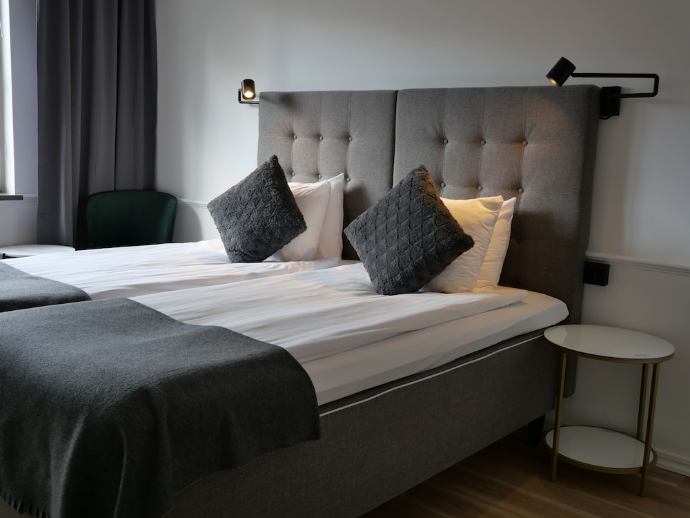 Comfort Room, 1 Queen Bed photo 1