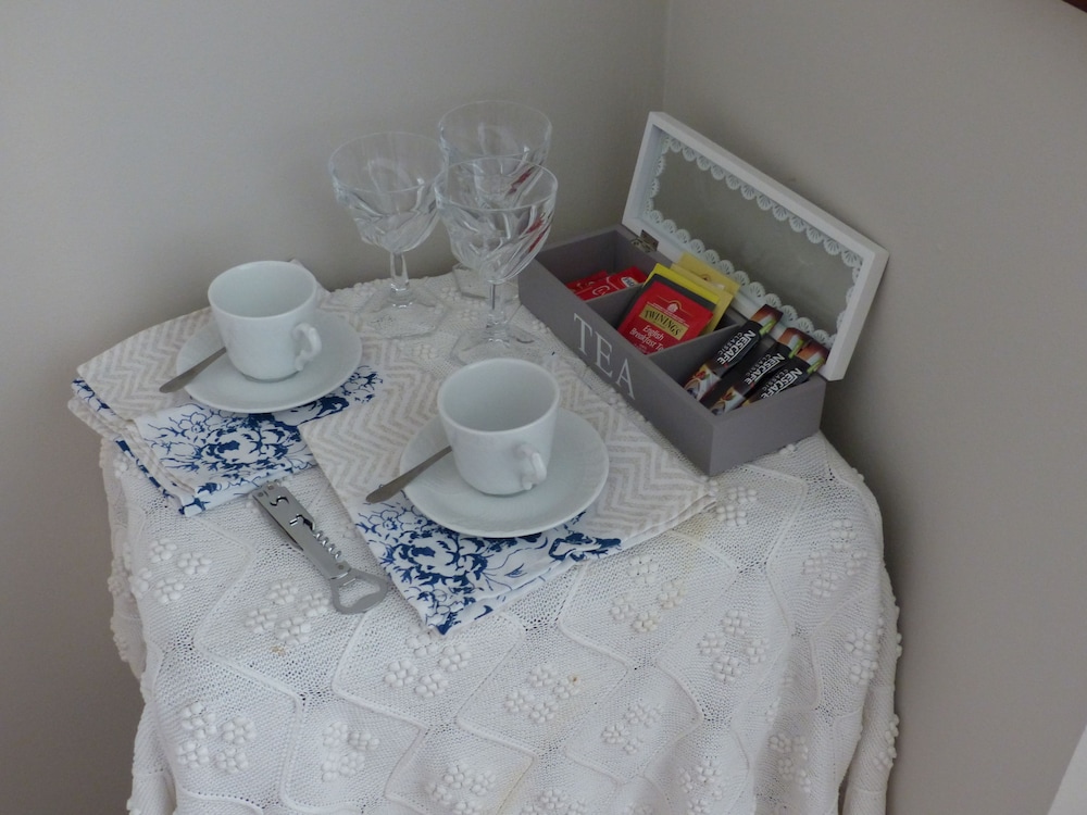 Deluxe Room, 1 Queen Bed, Non Smoking photo 3