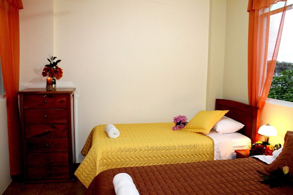 Family Quadruple Room, 1 Bedroom, Private Bathroom, City View photo 3