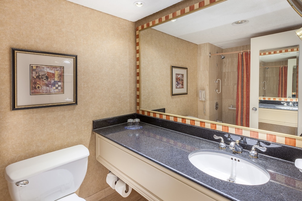 Junior Suite, 2 Double Beds - Photo 4