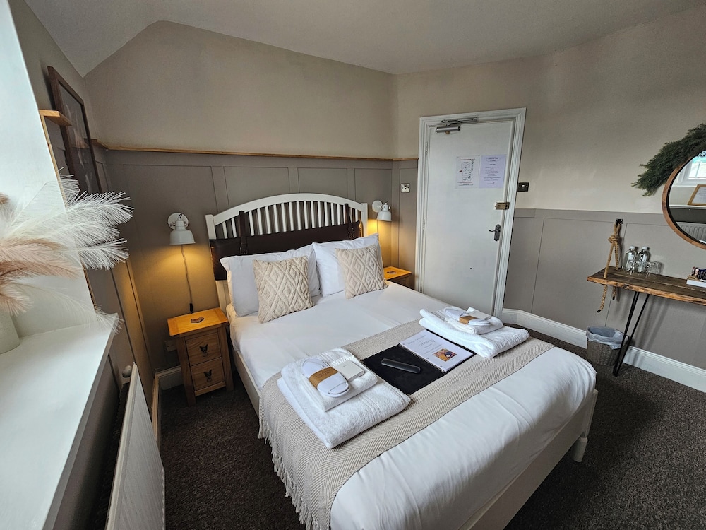 Double Room (Foxes Den)