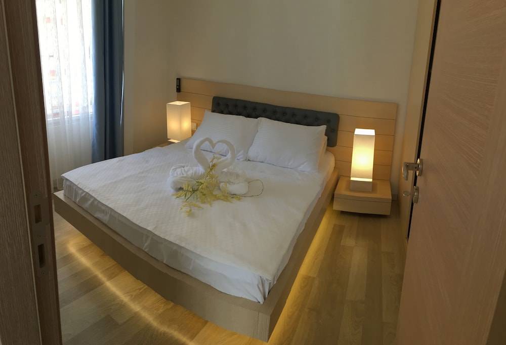 Panoramic Condo, 1 Bedroom, Smoking photo 1
