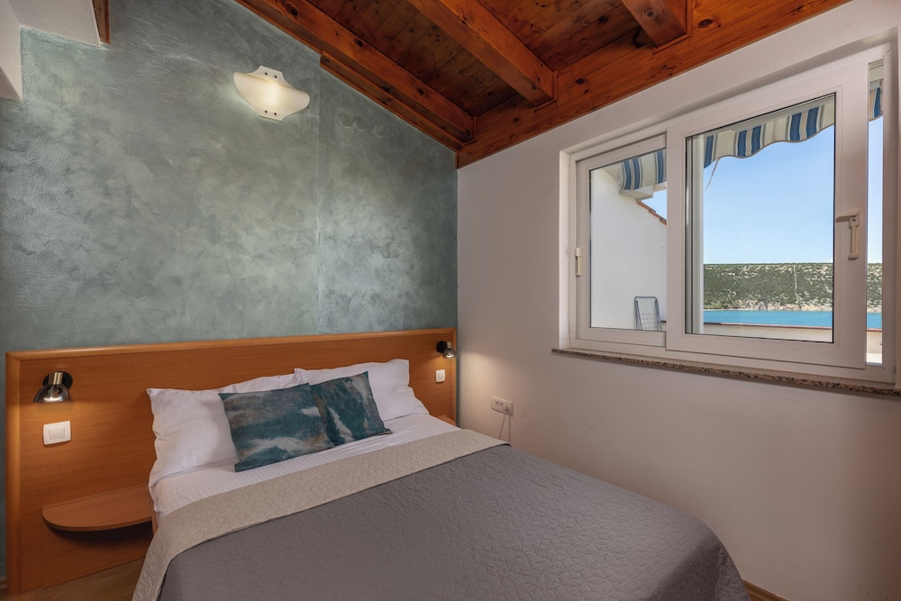 Family Apartment, Multiple Bedrooms, 2 Bathrooms, Sea Facing (Family Resort Santa Maria II)