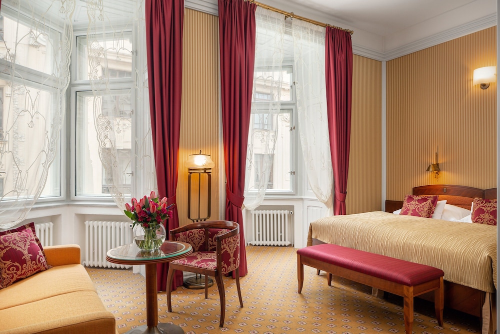 Executive Room - Photo 2