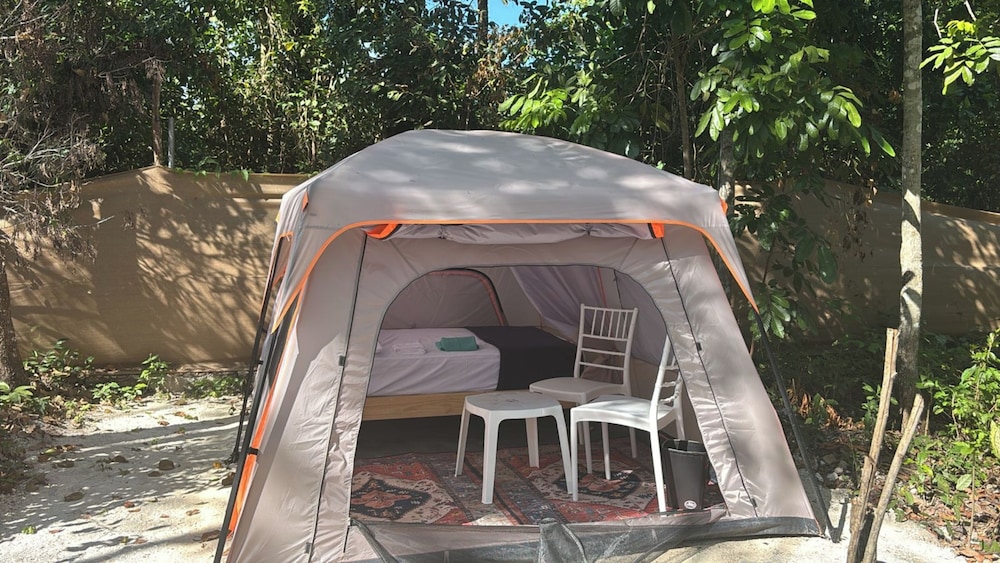 Deluxe Tent, Garden View
