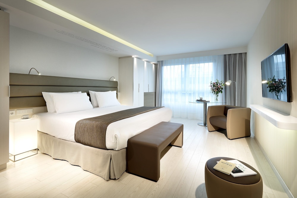 Standard Double or Twin Room - Photo 4