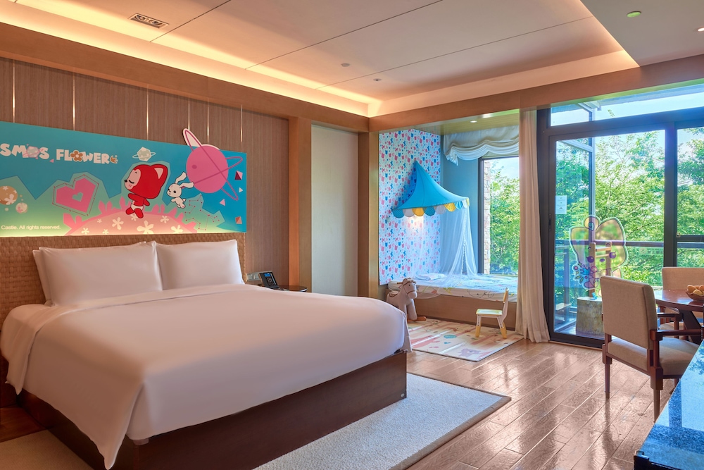 Classic Room, Multiple Beds (Kids Theme)
