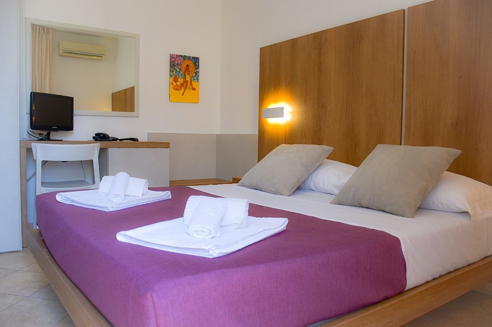 Single Room photo 2