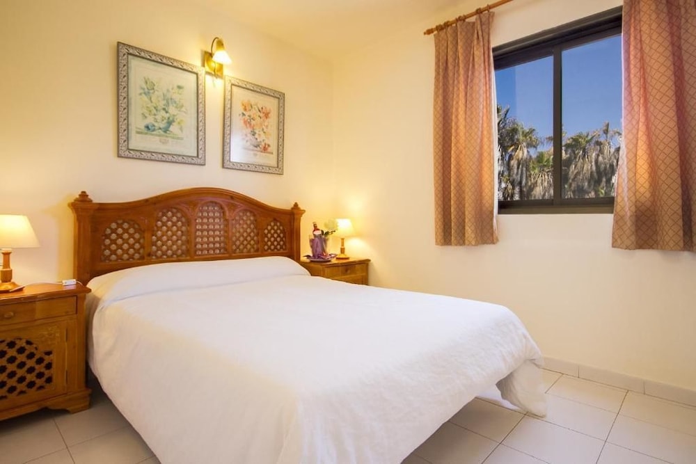 Superior Apartment, 2 Bedrooms, Beach View photo 2