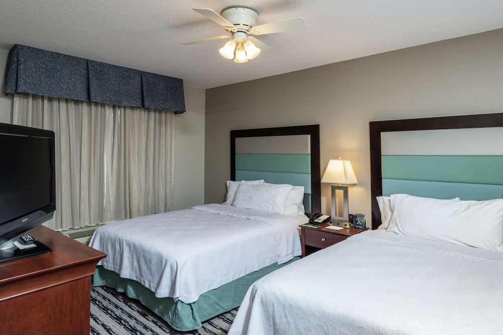 Suite, Accessible, Bathtub (Mobility/Hearing)