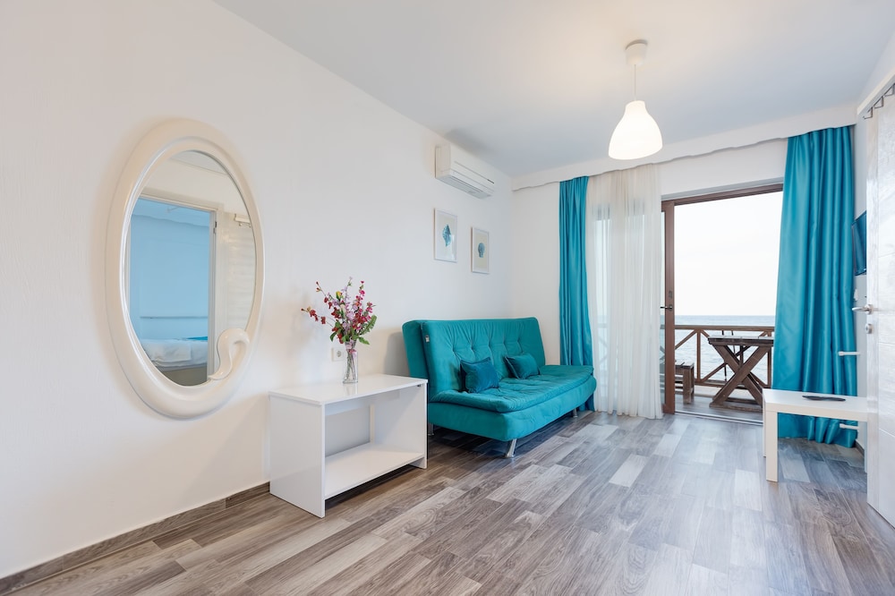 Suite, 1 Bedroom, Sea View photo 1