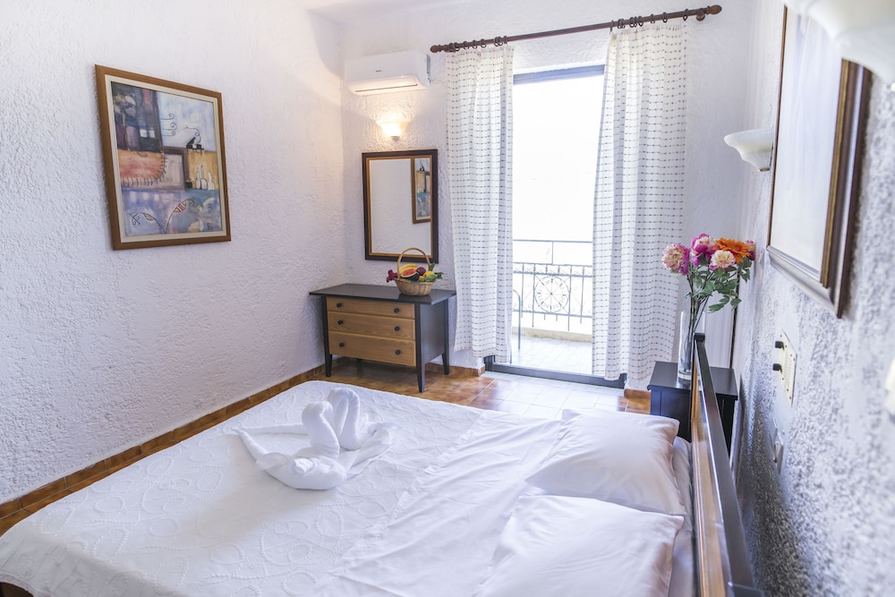Double or Twin Room, Sea View photo 1