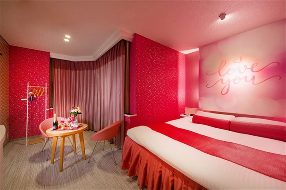 Economy Double Room, 1 King Bed photo 2