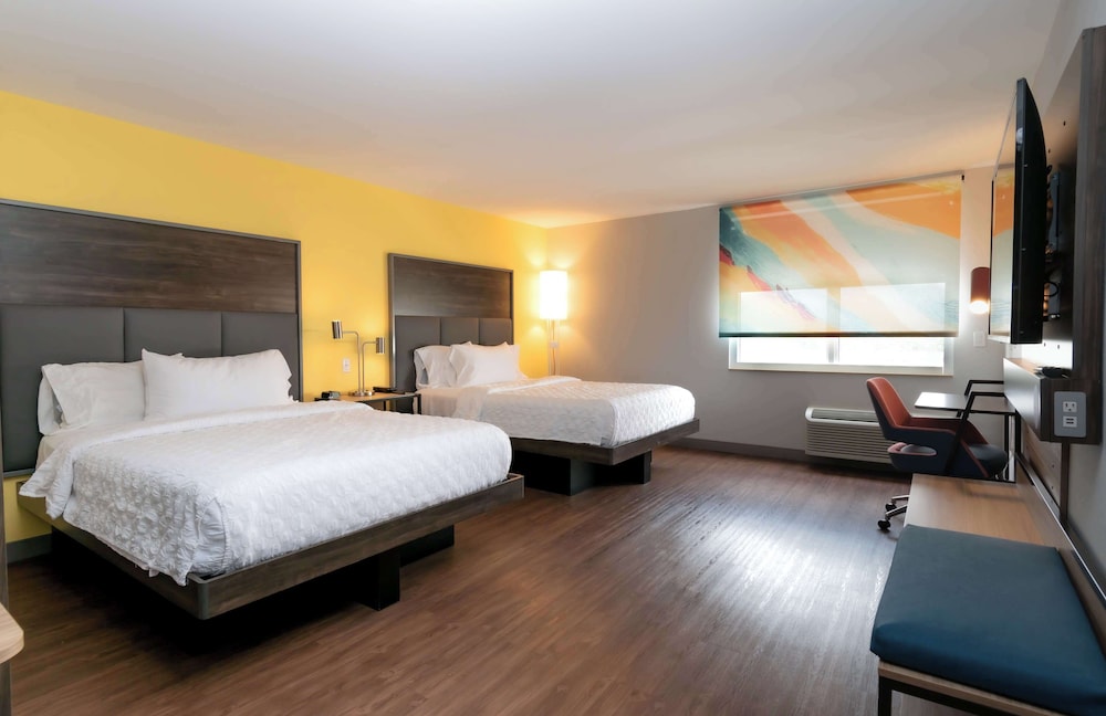 Room, 2 Queen Beds, Accessible (Mobility & Hearing) photo 2