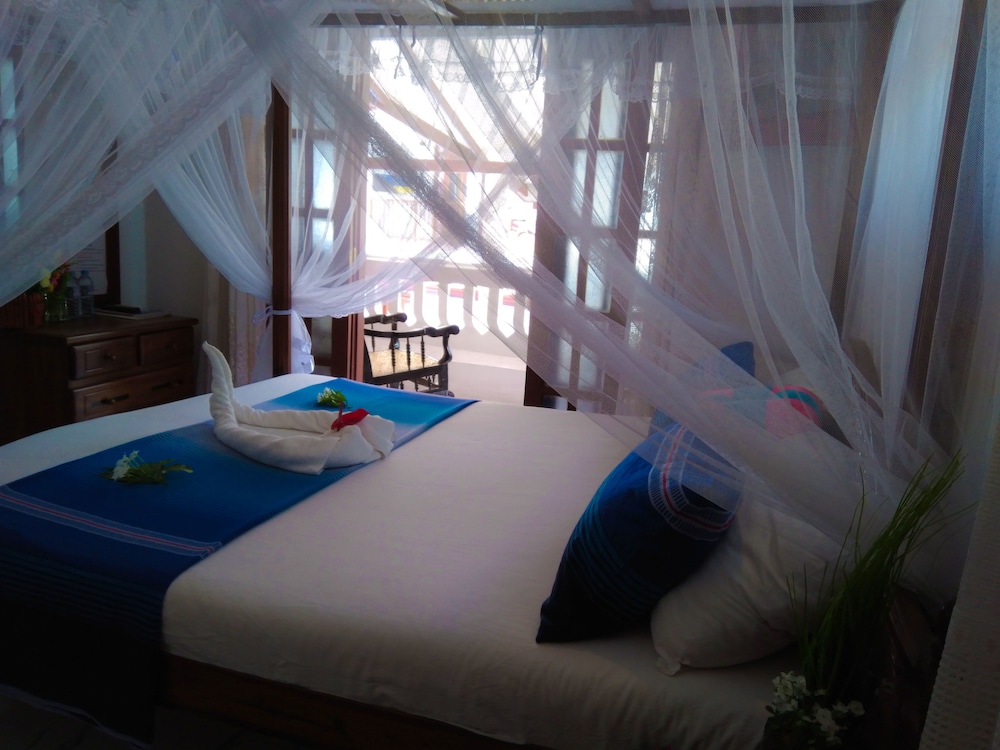Standard Double Room, Refrigerator, Pool View photo 3