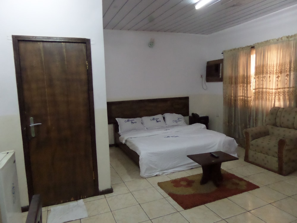 Business Suite photo 1