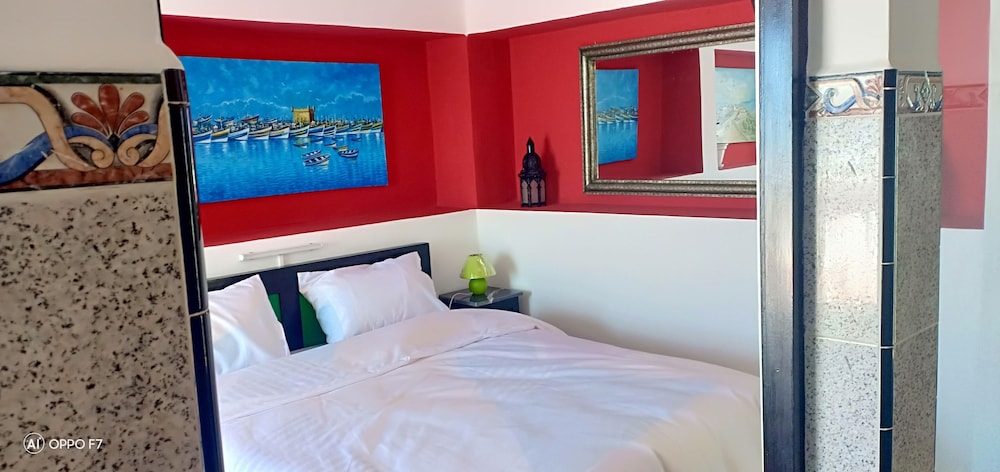 Panoramic Apartment, 1 King Bed, Terrace, Beachfront photo 1
