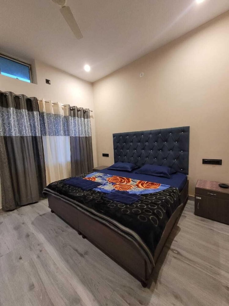 Deluxe Room, Balcony, Mountain View