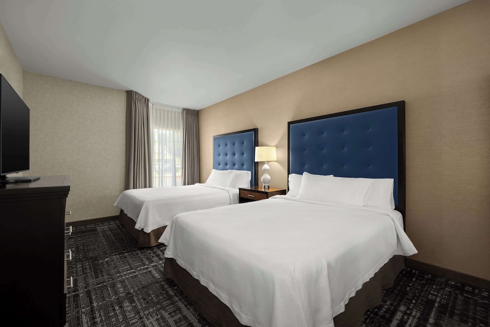 Standard Suite, 2 Queen Beds, Non Smoking - Photo 3