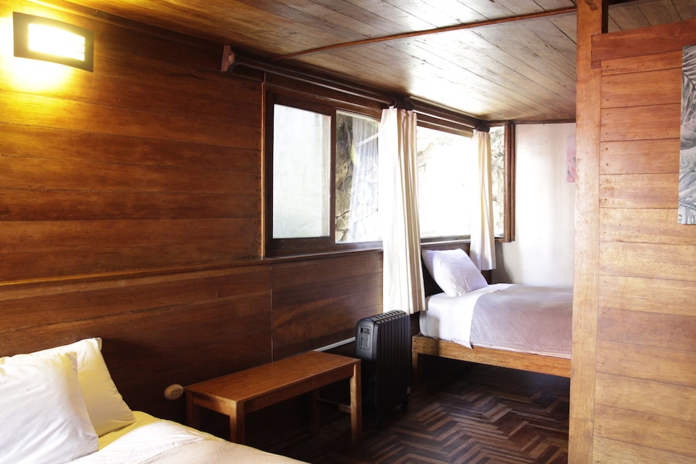 Basic Triple Room photo 3