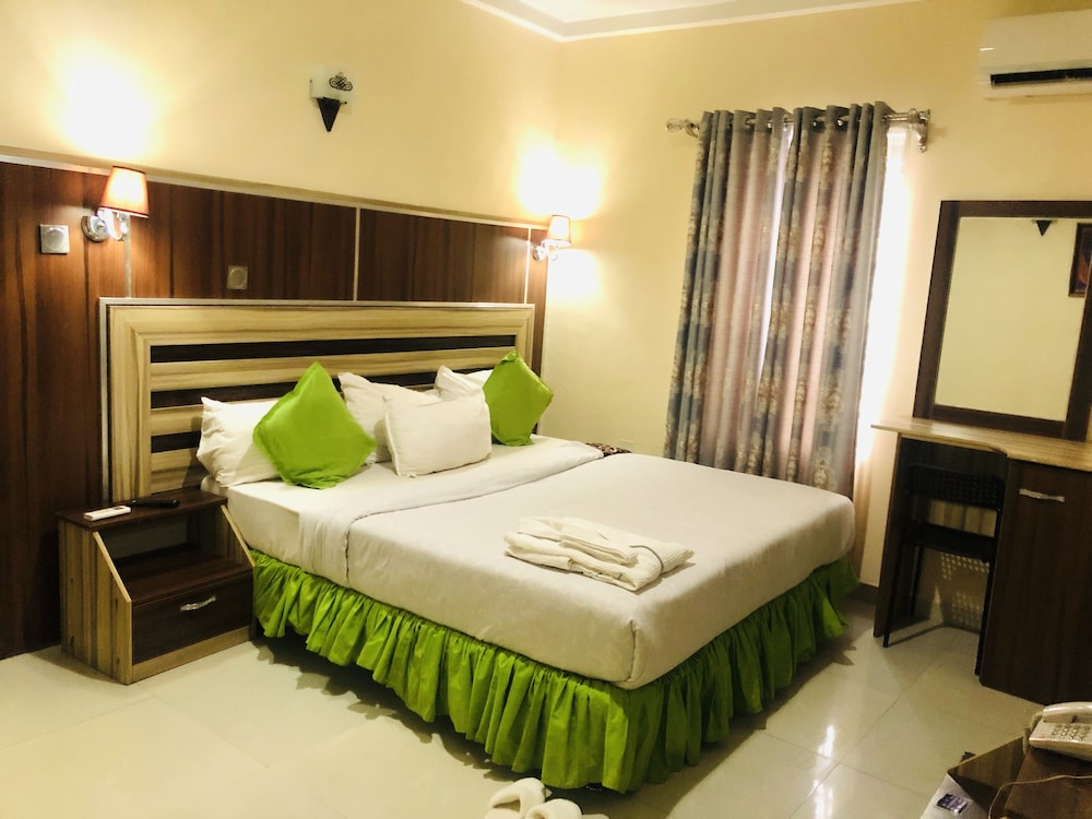 Executive Room - Photo 1