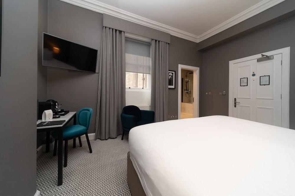 Classic Double Room - Photo 7