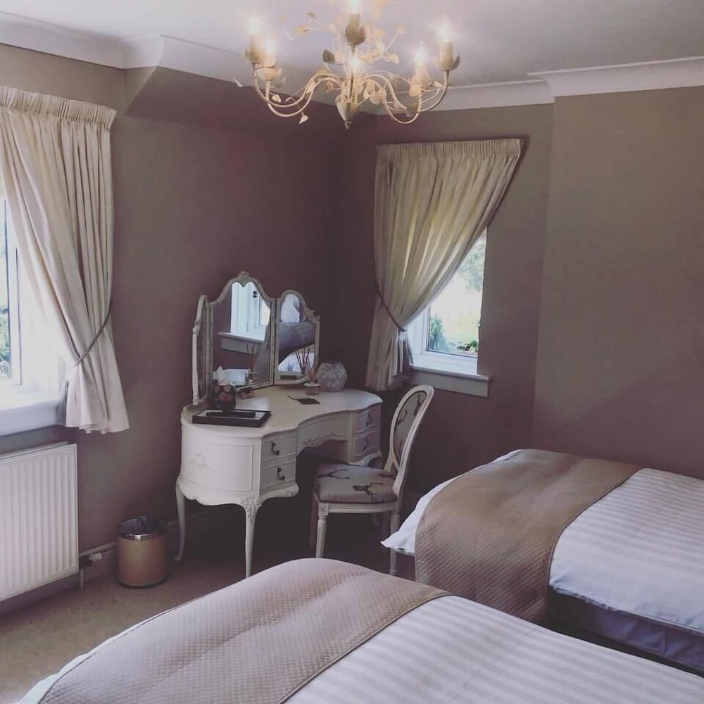 Double Room, 1 King Bed, Garden View photo 3