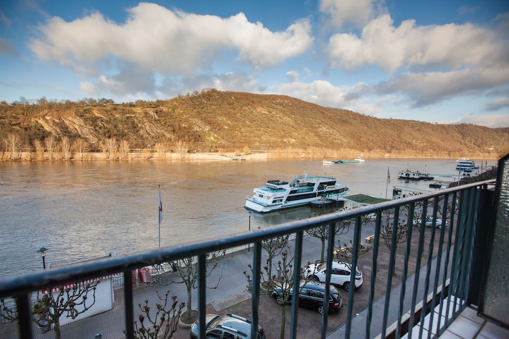 Comfort Double Room, Balcony, River View photo 2