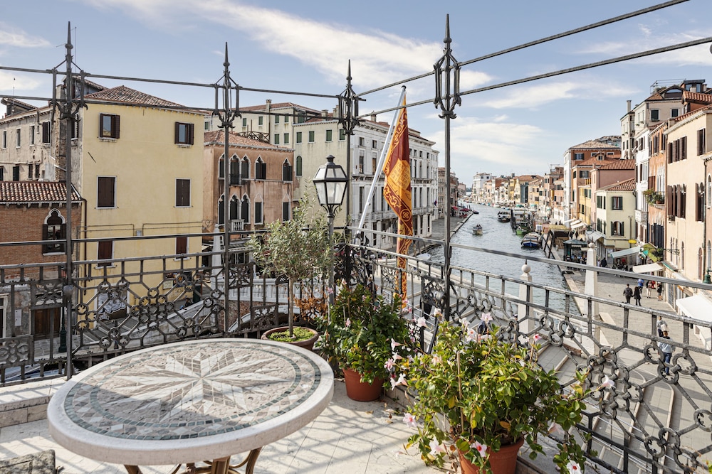 Panoramic Room, Terrace, Canal View photo 1
