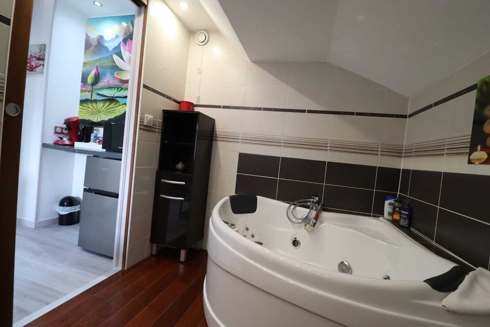 Superior Double Room, Hot Tub - Photo 2