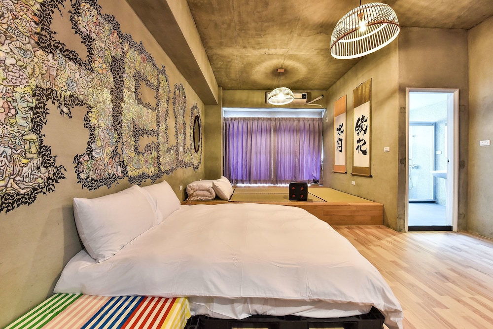 Standard Quadruple Room (with bathtub) photo 3