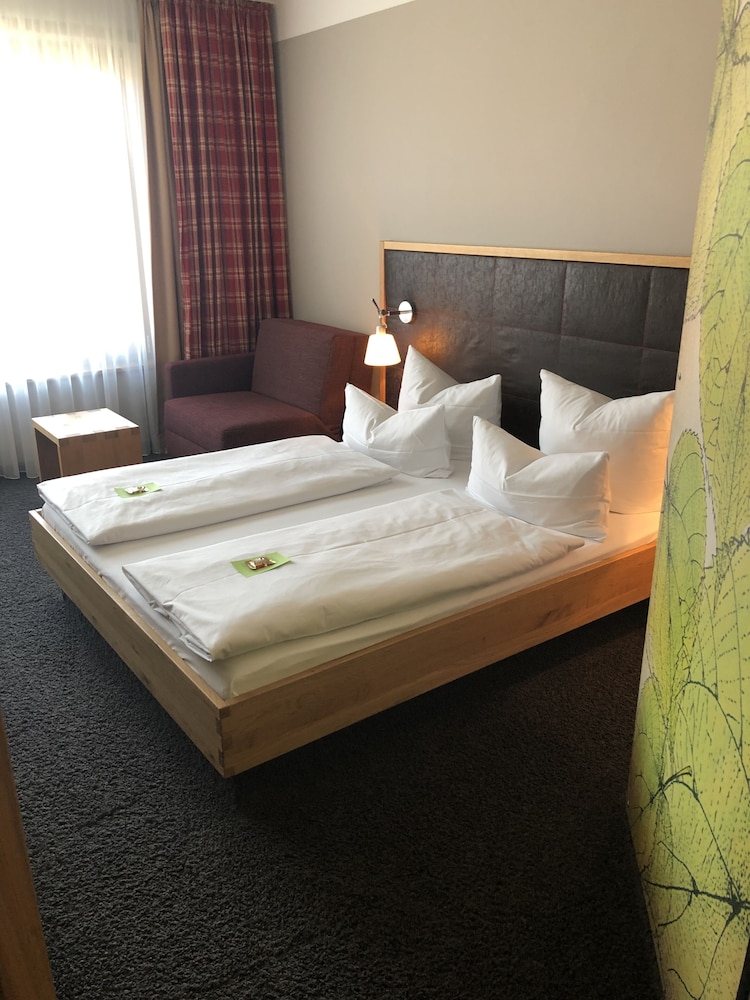 Standard Double Room - Photo 2